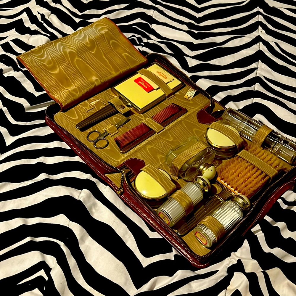 Vintage grooming kit